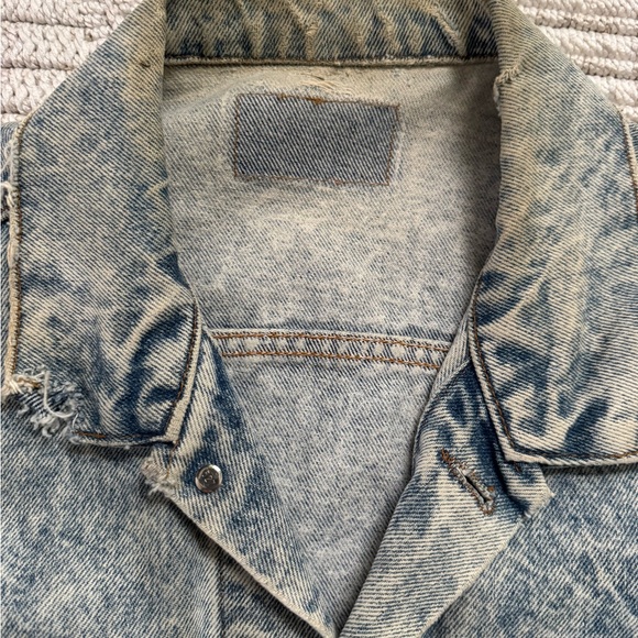 Levi's Distressed Blue Denim Jacket - Picture 3 of 9